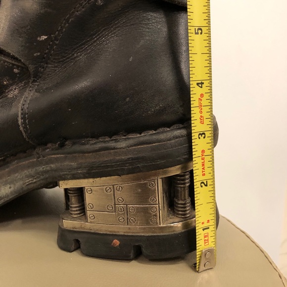 NEW ROCK MENS BLACK LEATHER METAL
HARDWARE LACE UP CYBER PUNK BOOTS SZ 9.5/10 - Picture 11 of 11